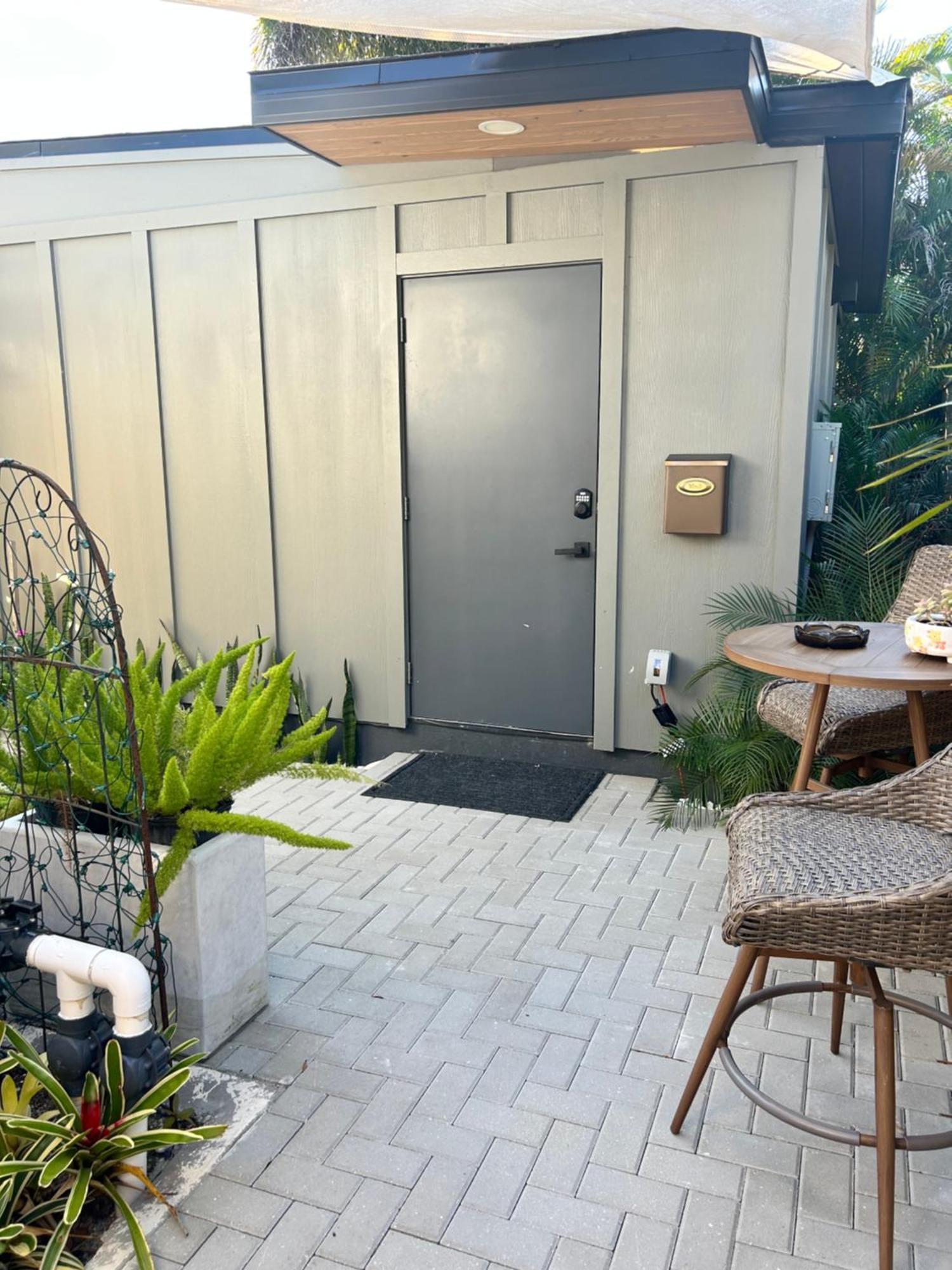 Sweet Tiny Cabin Tampa Extérieur photo
