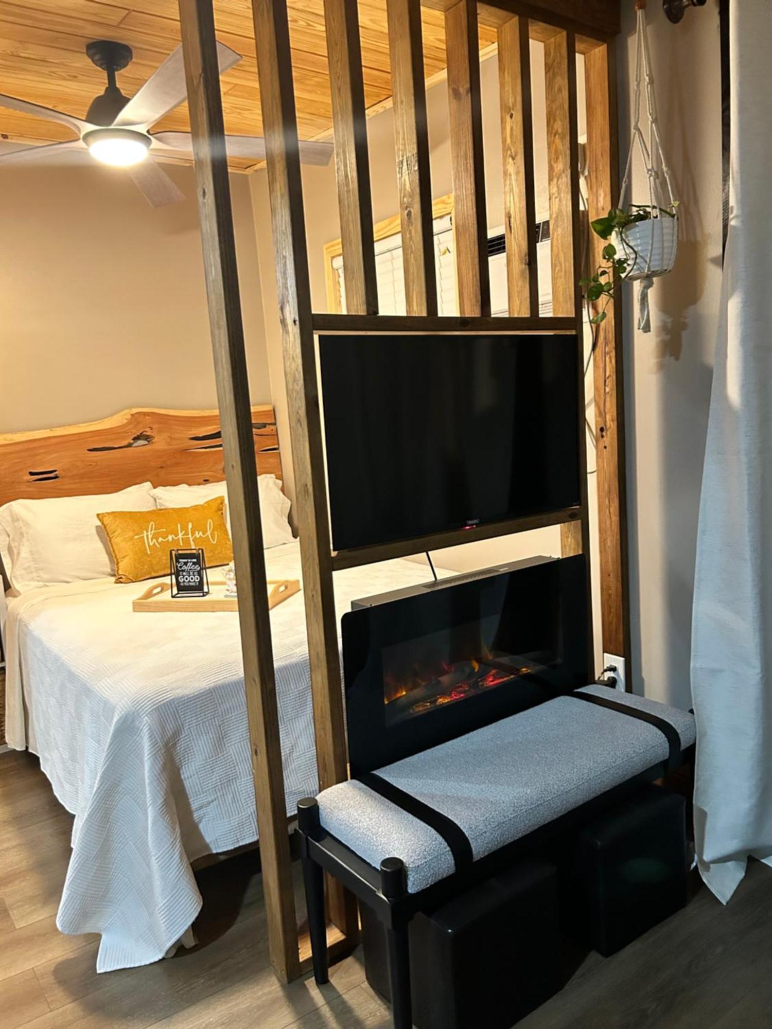 Sweet Tiny Cabin Tampa Extérieur photo